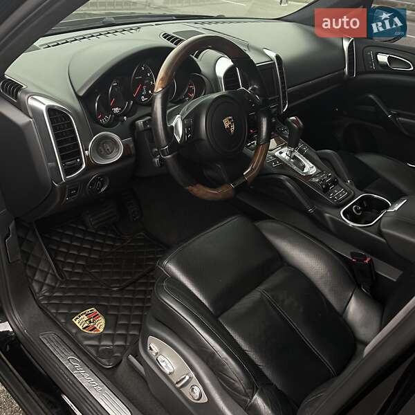 Внедорожник / Кроссовер Porsche Cayenne 2010 в Киеве фото 6 Внедорожник / Кроссовер Porsche Cayenne 2010 в Киеве