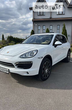 Внедорожник / Кроссовер Porsche Cayenne 2014 в Броварах