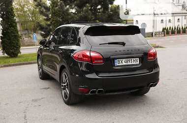 Внедорожник / Кроссовер Porsche Cayenne 2011 в Черновцах