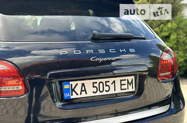 Внедорожник / Кроссовер Porsche Cayenne 2012 в Могилев-Подольске