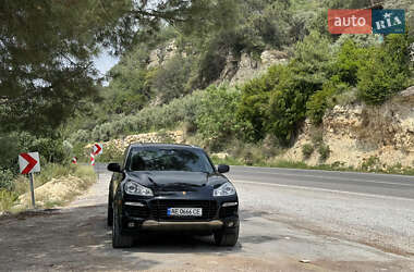 Внедорожник / Кроссовер Porsche Cayenne 2007 в Вишневом