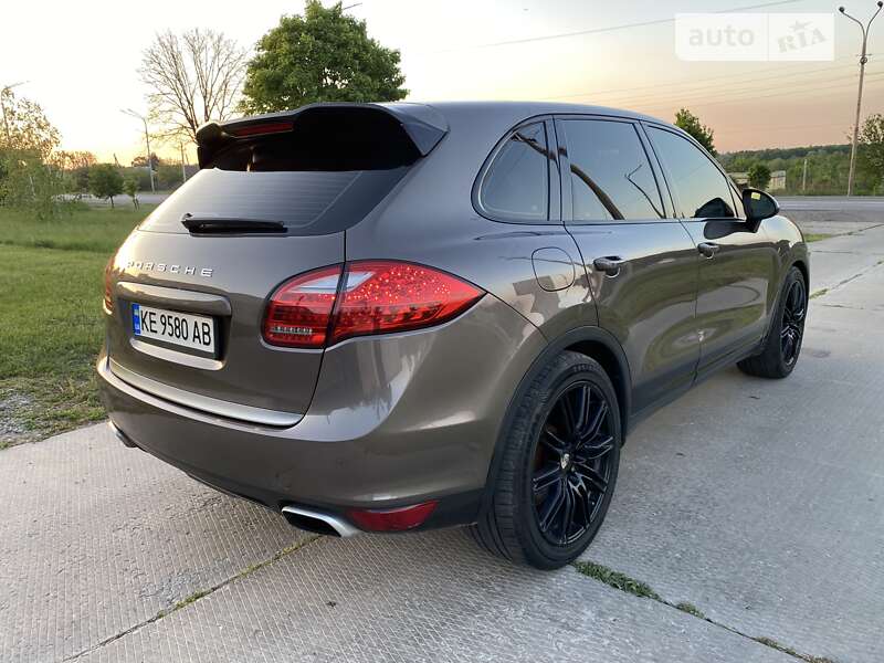Позашляховик / Кросовер Porsche Cayenne 2012 в Павлограді
