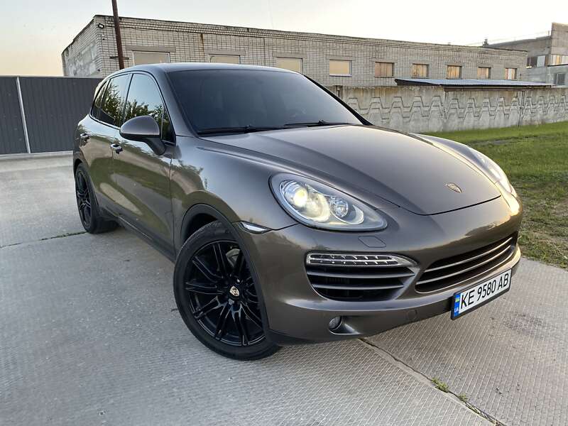 Позашляховик / Кросовер Porsche Cayenne 2012 в Павлограді