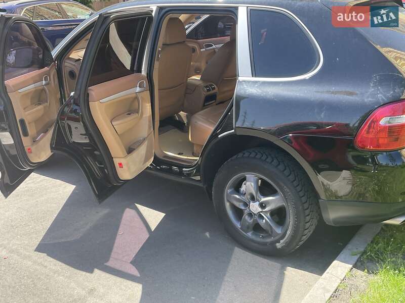 Позашляховик / Кросовер Porsche Cayenne 2003 в Києві