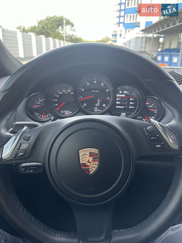 Внедорожник / Кроссовер Porsche Cayenne 2013 в Одессе