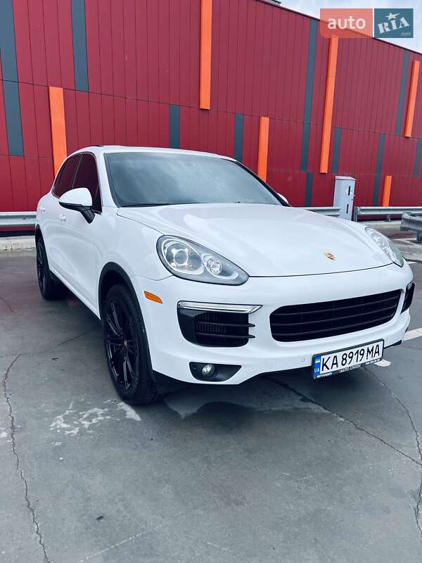 Позашляховик / Кросовер Porsche Cayenne 2014 в Києві