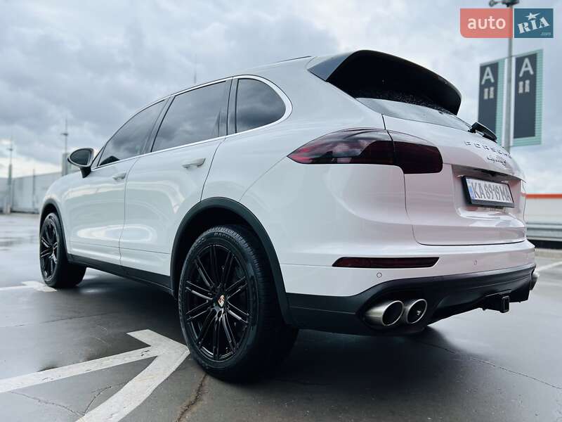 Позашляховик / Кросовер Porsche Cayenne 2014 в Києві