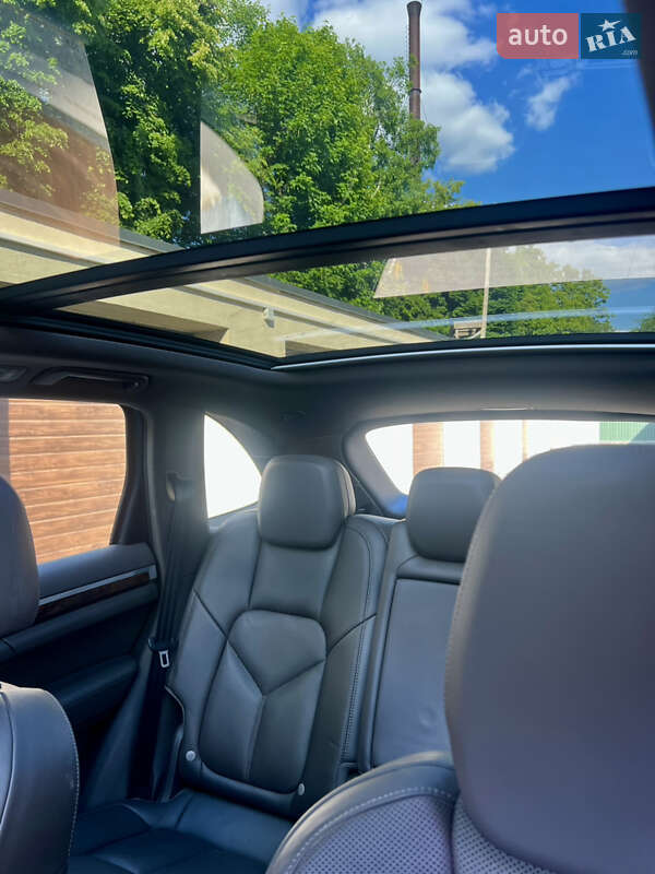 Позашляховик / Кросовер Porsche Cayenne 2016 в Вінниці