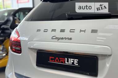 Внедорожник / Кроссовер Porsche Cayenne 2012 в Тернополе
