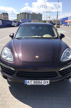 Внедорожник / Кроссовер Porsche Cayenne 2013 в Калуше