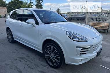 Внедорожник / Кроссовер Porsche Cayenne 2015 в Тернополе