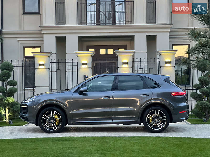 Позашляховик / Кросовер Porsche Cayenne 2018 в Одесі