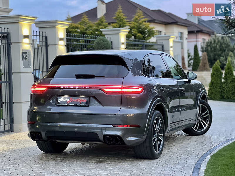 Позашляховик / Кросовер Porsche Cayenne 2018 в Одесі