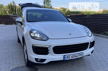 Внедорожник / Кроссовер Porsche Cayenne 2016 в Черновцах