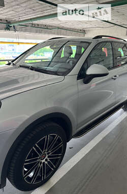 Внедорожник / Кроссовер Porsche Cayenne 2017 в 
