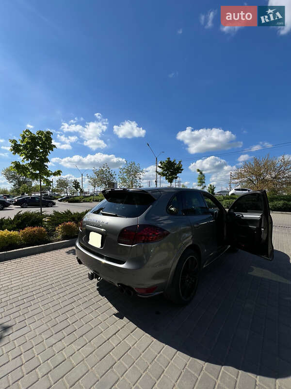 Позашляховик / Кросовер Porsche Cayenne 2014 в Одесі