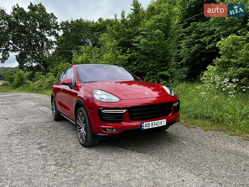 Внедорожник / Кроссовер Porsche Cayenne 2014 в Киеве