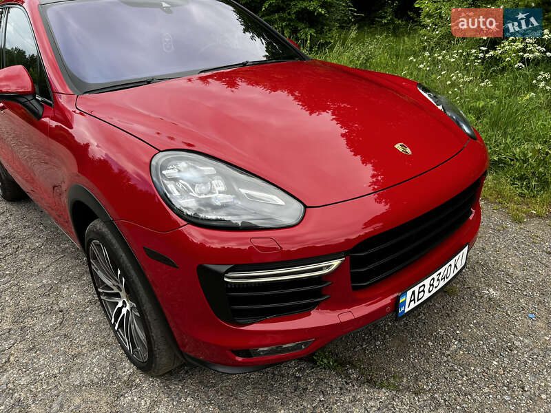 Внедорожник / Кроссовер Porsche Cayenne 2014 в Киеве