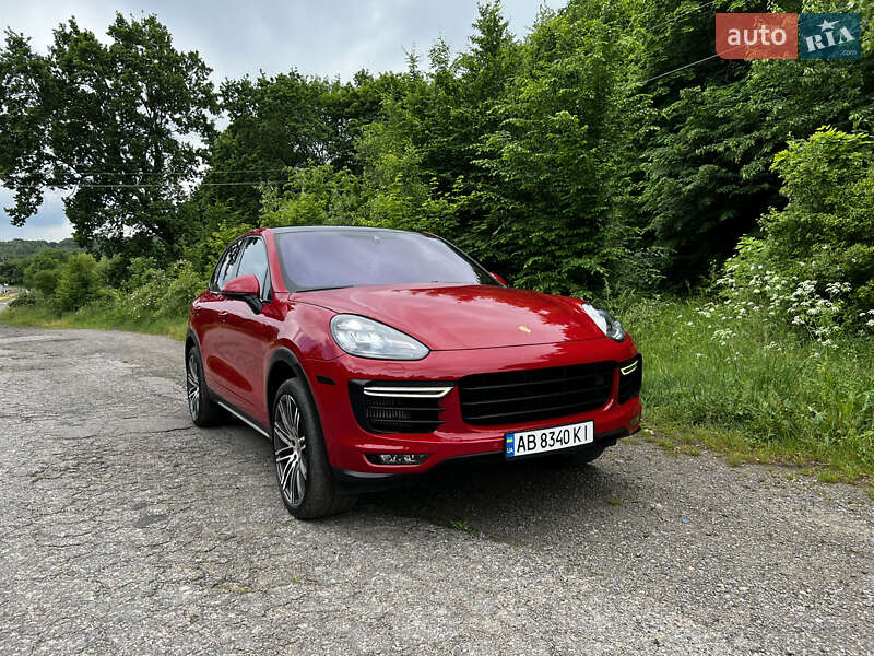 Внедорожник / Кроссовер Porsche Cayenne 2014 в Киеве