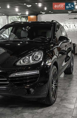 Внедорожник / Кроссовер Porsche Cayenne 2013 в 