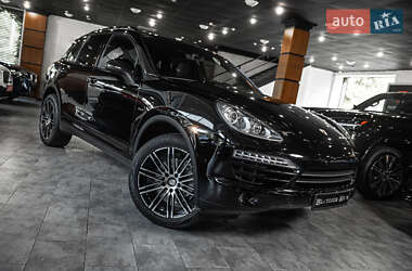 Внедорожник / Кроссовер Porsche Cayenne 2013 в 
