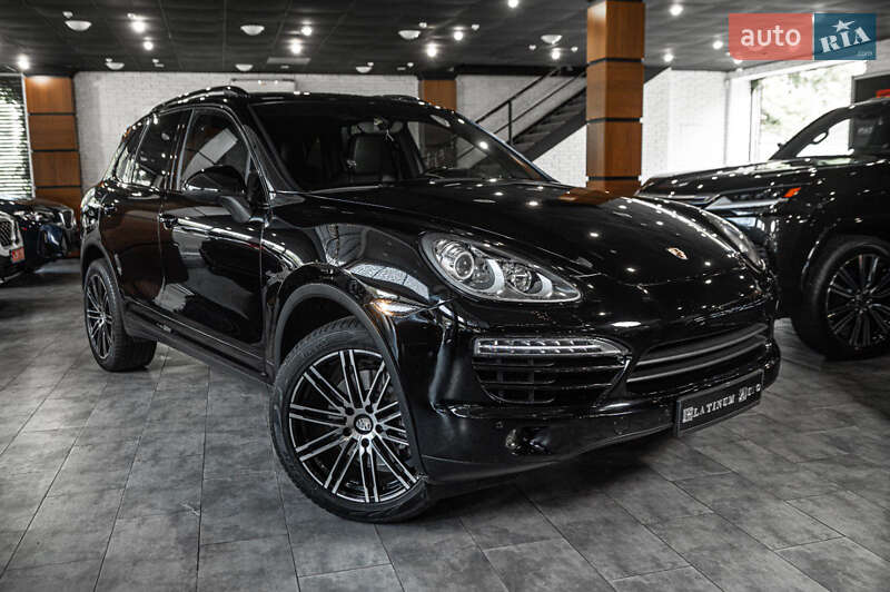 Внедорожник / Кроссовер Porsche Cayenne 2013 в Одессе