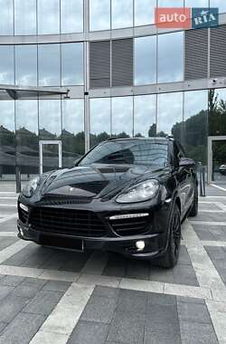 Внедорожник / Кроссовер Porsche Cayenne 2013 в Киеве