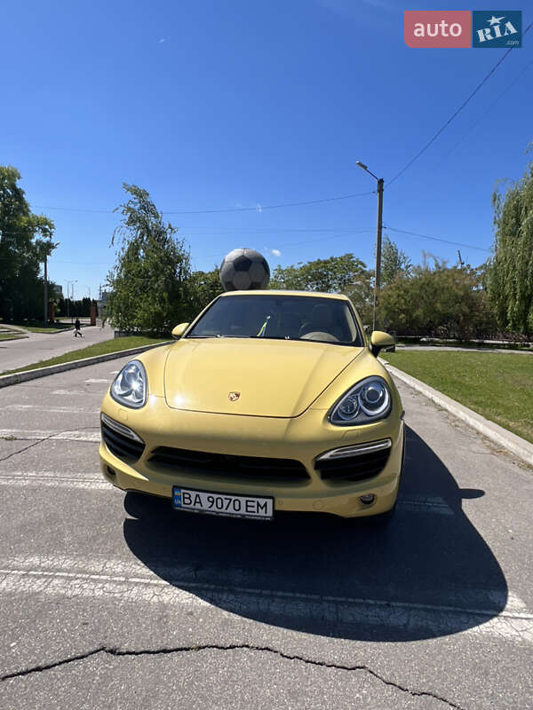 Внедорожник / Кроссовер Porsche Cayenne 2010 в Александрие