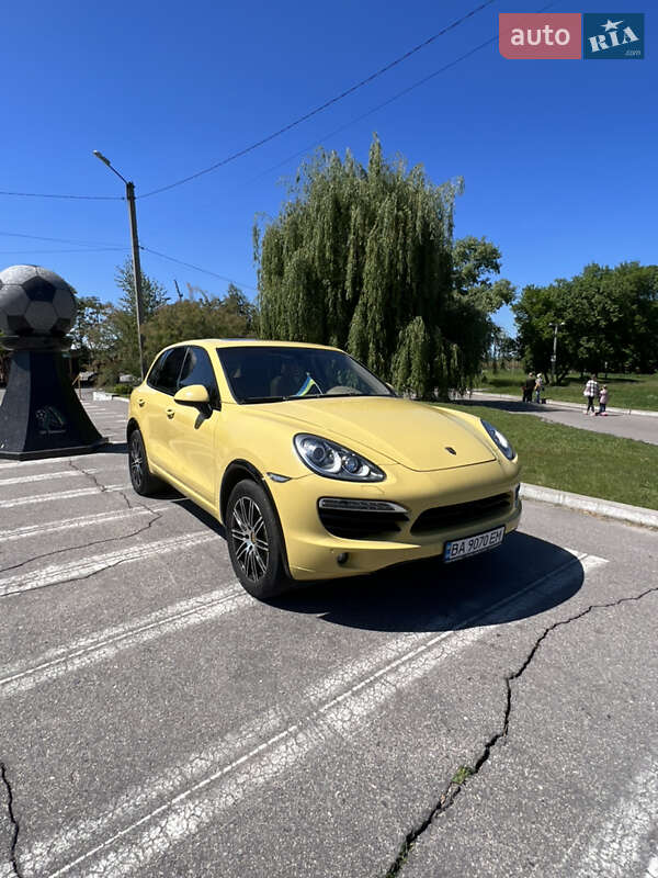 Внедорожник / Кроссовер Porsche Cayenne 2010 в Александрие