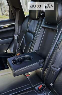 Внедорожник / Кроссовер Porsche Cayenne 2013 в 
