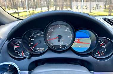 Внедорожник / Кроссовер Porsche Cayenne 2013 в 