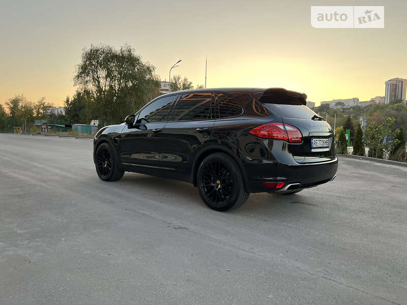 Позашляховик / Кросовер Porsche Cayenne 2013 в Дніпрі