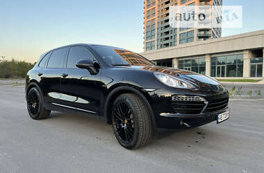 Внедорожник / Кроссовер Porsche Cayenne 2013 в 