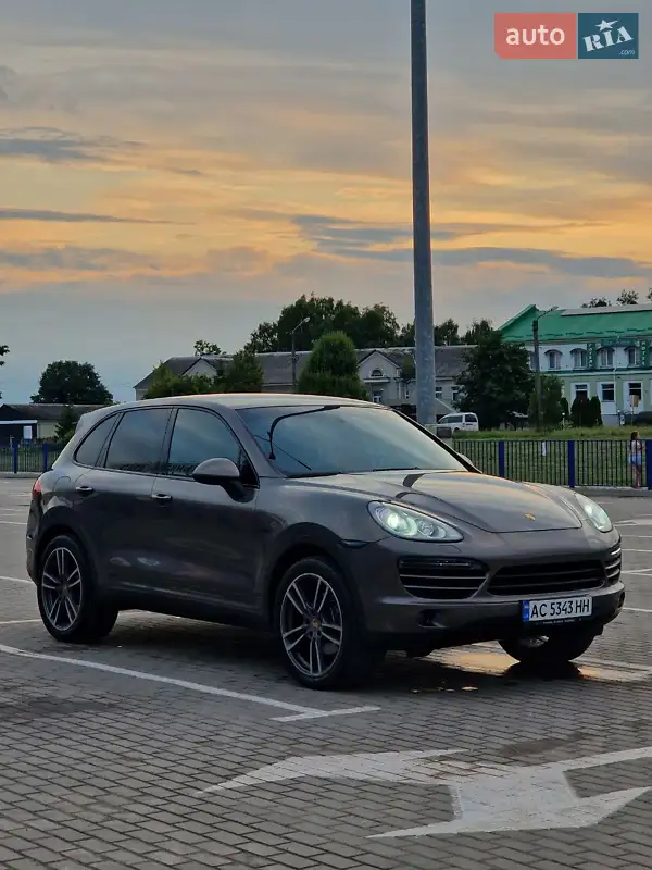 Porsche Cayenne 2011