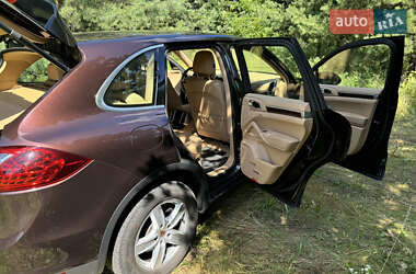 Внедорожник / Кроссовер Porsche Cayenne 2013 в Киеве