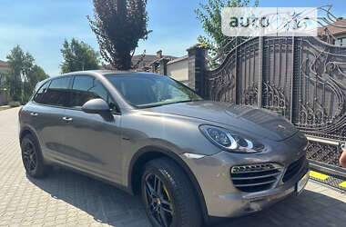 Внедорожник / Кроссовер Porsche Cayenne 2013 в 