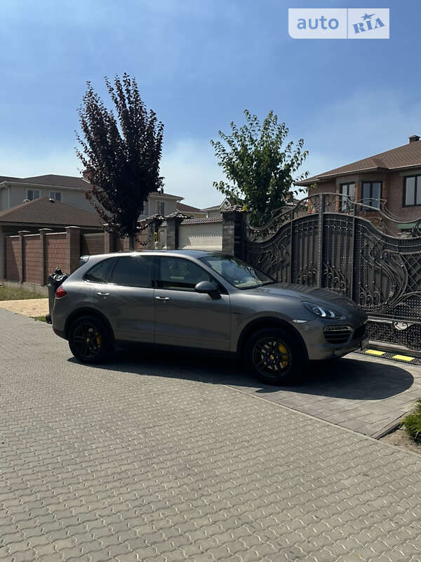 Внедорожник / Кроссовер Porsche Cayenne 2013 в Одессе