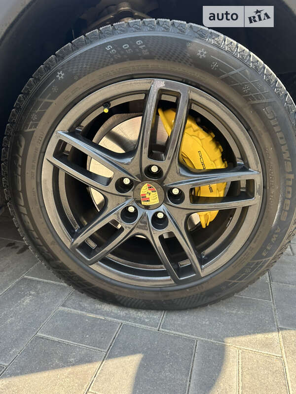 Внедорожник / Кроссовер Porsche Cayenne 2013 в Одессе