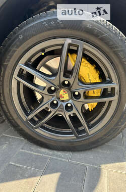 Внедорожник / Кроссовер Porsche Cayenne 2013 в 