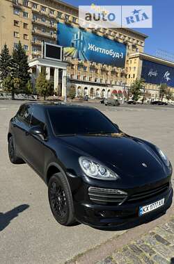 Внедорожник / Кроссовер Porsche Cayenne 2011 в 