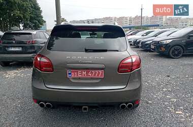 Внедорожник / Кроссовер Porsche Cayenne 2014 в Ровно