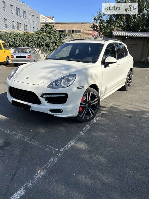 Внедорожник / Кроссовер Porsche Cayenne 2011 в Одессе