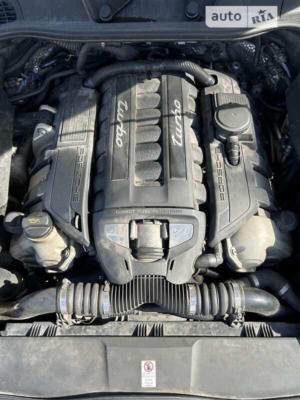 Внедорожник / Кроссовер Porsche Cayenne 2011 в Одессе