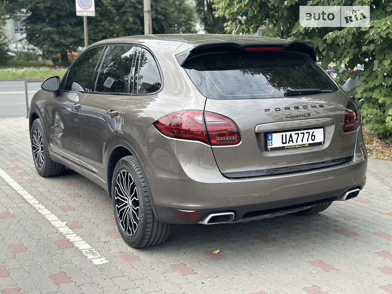 Porsche Cayenne 2012