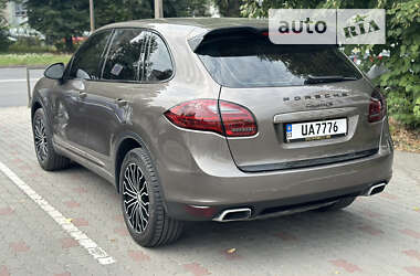 Внедорожник / Кроссовер Porsche Cayenne 2012 в Луцке