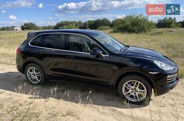 Позашляховик / Кросовер Porsche Cayenne 2013 в 