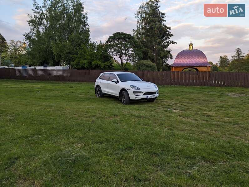 Внедорожник / Кроссовер Porsche Cayenne 2013 в Черкассах