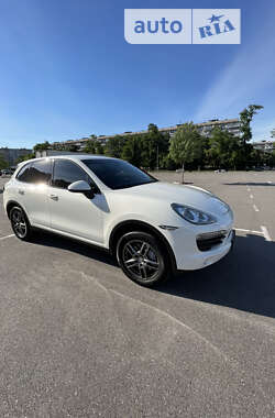 Внедорожник / Кроссовер Porsche Cayenne 2011 в Киеве