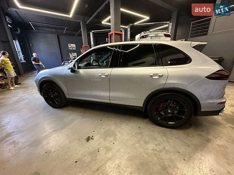 Внедорожник / Кроссовер Porsche Cayenne 2015 в Киеве фото 7 Внедорожник / Кроссовер Porsche Cayenne 2015 в Киеве
