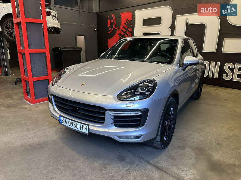 Внедорожник / Кроссовер Porsche Cayenne 2015 в Киеве фото 12 Внедорожник / Кроссовер Porsche Cayenne 2015 в Киеве